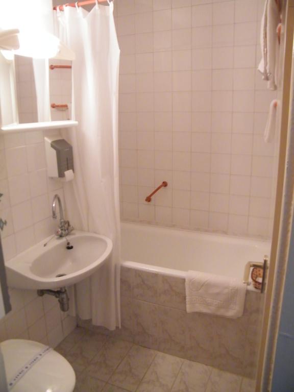 שיופוק Hotel Magistern חדר תמונה
