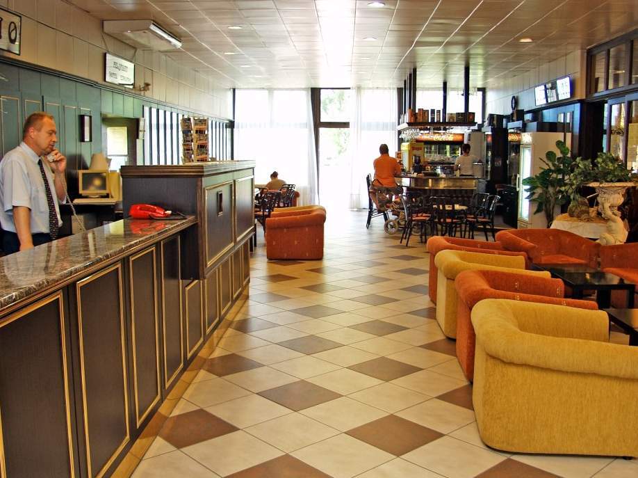 שיופוק Hotel Magistern מראה חיצוני תמונה